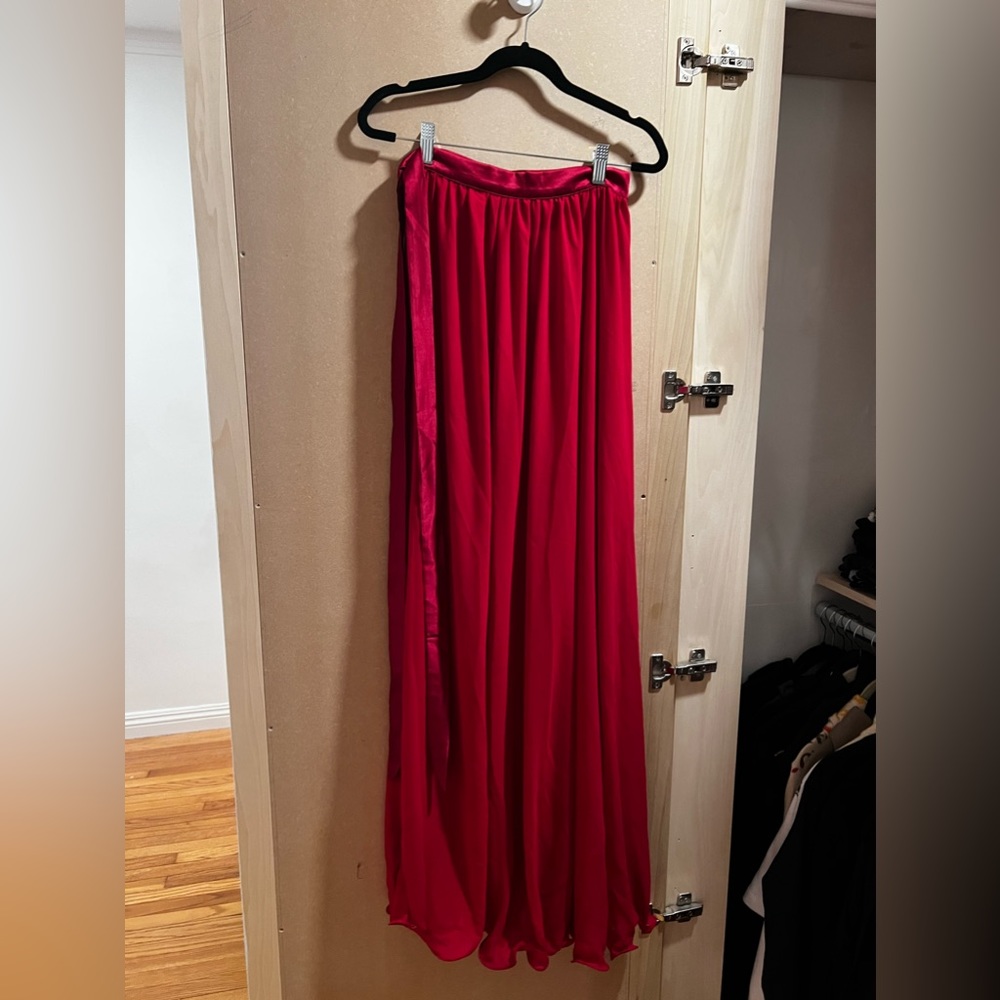 Lioness open slit skirt